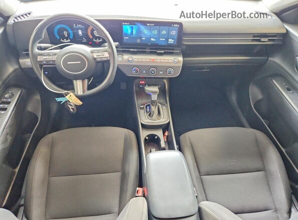 KM8HA3AB0RU086462 2024 HYUNDAI KONA Красный Вид панели приборов
