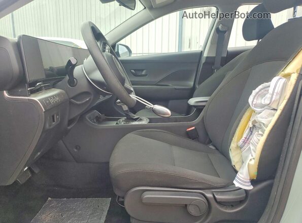 KM8HA3AB2SU265026 2025 HYUNDAI KONA Gray Widok wnętrza z przodu