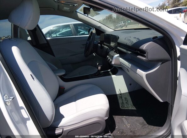 KM8HA3AB5SU326644 2025 HYUNDAI KONA White Սալոնի դիմացի տեսք