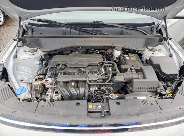 KM8HA3ABXRU047104 2024 HYUNDAI KONA White Vista interior trasera