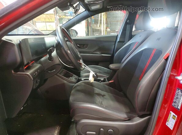 KM8HACA34RU071987 2024 HYUNDAI KONA Red წინა სალონის ხედი