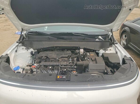 KM8HACAB4RU107684 2024 HYUNDAI KONA White Շարժիչի բաժամունքի տեսք