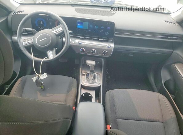 KM8HACAB4RU107684 2024 HYUNDAI KONA White Առջևի վահանակի տեսք