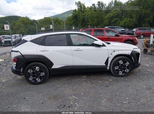 KM8HB3AB2SU334505 2025 HYUNDAI KONA White Вид задньої частини салону