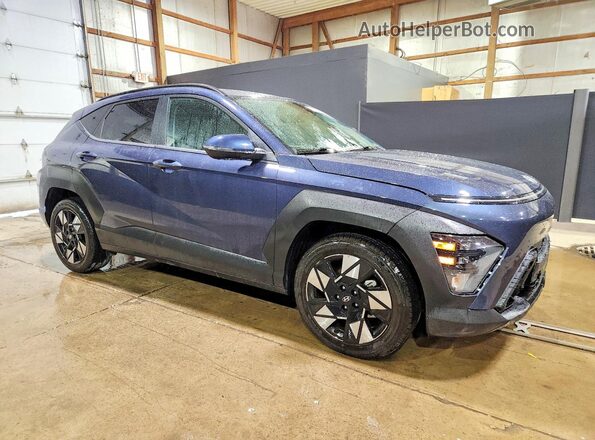 KM8HB3AB2SU334598 2025 HYUNDAI KONA Blue Widok wnętrza z przodu