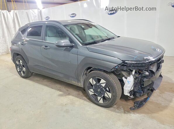 KM8HB3AB2SU339610 2025 HYUNDAI KONA Charcoal Delantero derecho