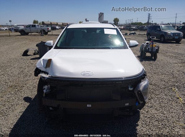 KM8HB3AB6SU334572 2025 HYUNDAI KONA White Rear interior view