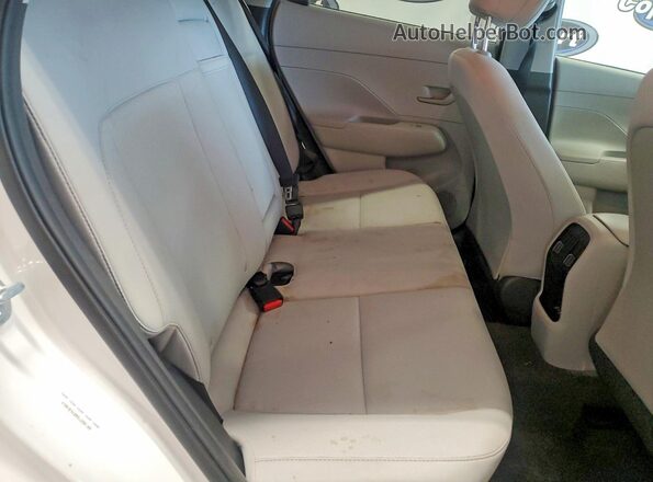 KM8HB3AB8SU288100 2025 HYUNDAI KONA White Rear seats view