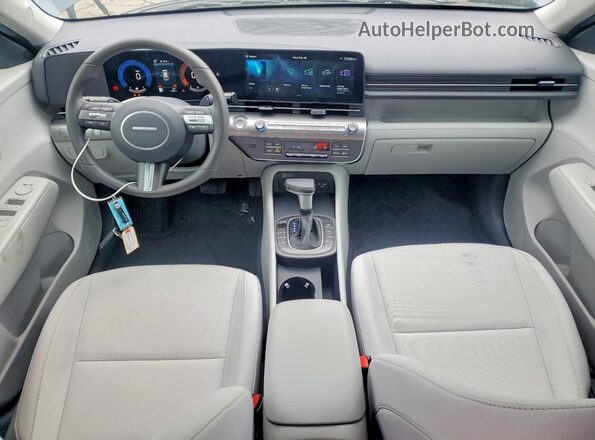 KM8HB3AB8SU315330 2025 HYUNDAI KONA Blue Vista del salpicadero