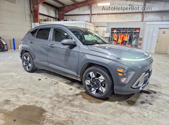 KM8HB3AB8SU321063 2025 HYUNDAI KONA Gray Przód prawy