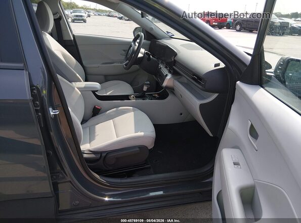 KM8HB3AB8SU339952 2025 HYUNDAI KONA Gray Widok wnętrza z przodu