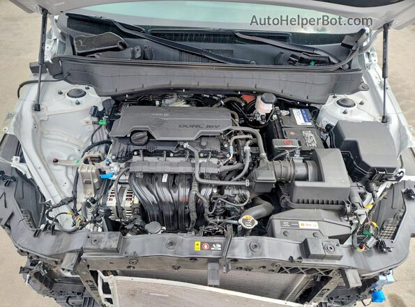 KM8HB3AB9SU213924 2025 HYUNDAI KONA White ძრავის განყოფილების ხედი