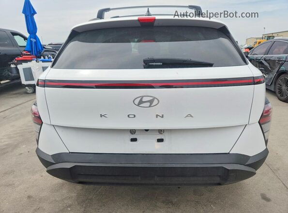 KM8HB3AB9SU213924 2025 HYUNDAI KONA White უკანა ხედი