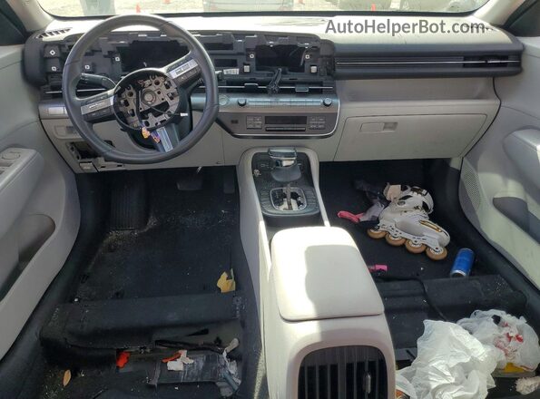 KM8HB3ABXRU114295 2024 HYUNDAI KONA Black Вид панелі приладів