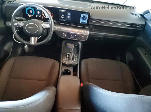KM8HB3ABXRU183990 2024 HYUNDAI KONA Turquoise Widok deski rozdzielczej