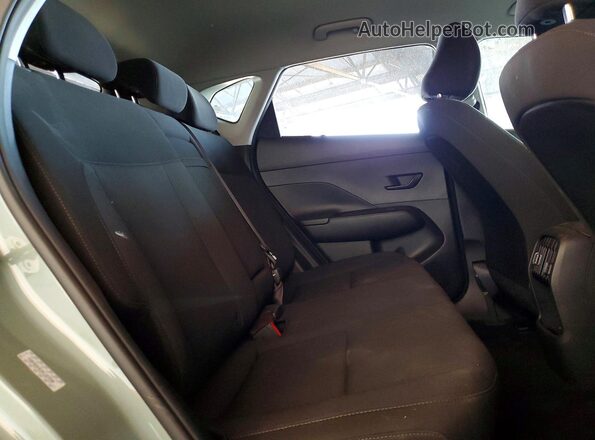 KM8HB3ABXRU183990 2024 HYUNDAI KONA Turquoise Widok tylnych siedzeń