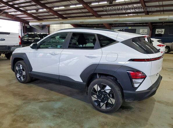KM8HBCAB1RU058943 2024 HYUNDAI KONA White Trasero izquierdo