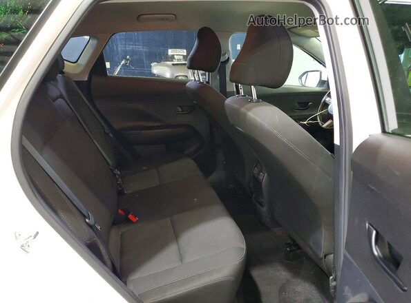 KM8HBCAB1RU058943 2024 HYUNDAI KONA White Vista interior trasera