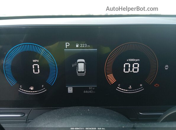 KM8HBCAB1SU297625 2025 HYUNDAI KONA Red Widok tylnych siedzeń