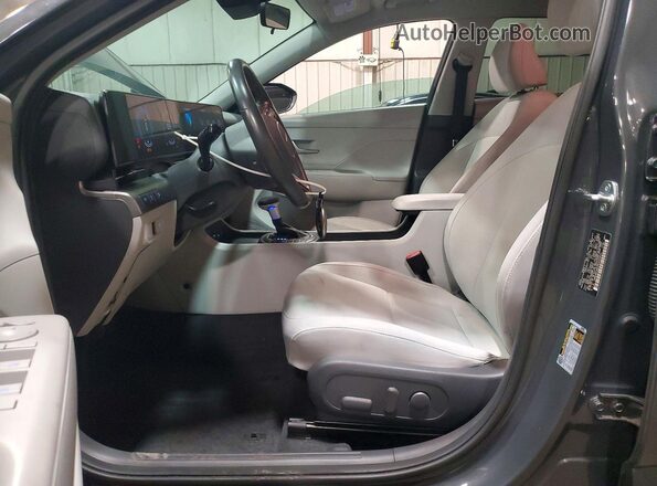 KM8HBCAB2RU040421 2024 HYUNDAI KONA Gray Vista interior delantera