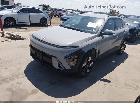 KM8HBCAB5SU228081 2025 HYUNDAI KONA Gray Przód lewy