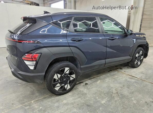KM8HBCAB6RU147813 2024 HYUNDAI KONA Blue Tył prawy