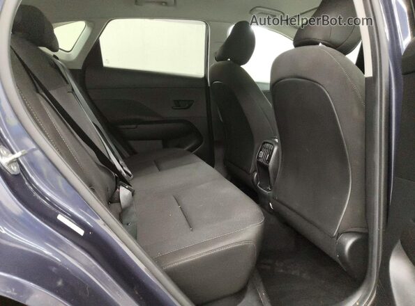 KM8HBCAB6RU147813 2024 HYUNDAI KONA Blue Widok wnętrza z tyłu