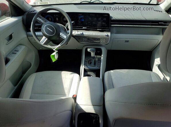 KM8HBCAB8SU290106 2025 HYUNDAI KONA Burgundy Widok wnętrza 360 stopni
