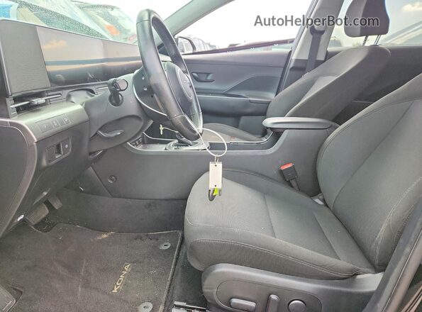 KM8HBCAB8SU320964 2025 HYUNDAI KONA Black Front interior view