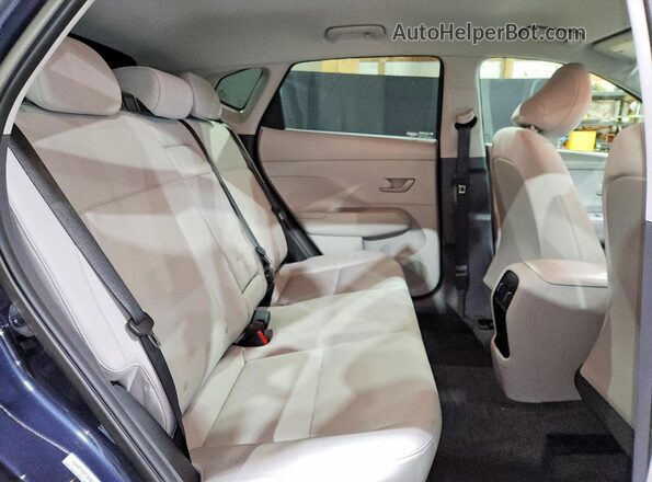 KM8HBCAB9SU280538 2025 HYUNDAI KONA Blue Rear interior view