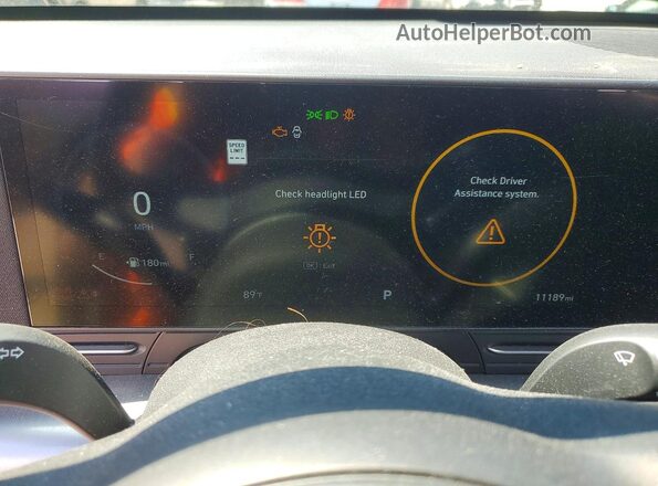 KM8HCCAB0RU073415 2024 HYUNDAI KONA Black ხელსაწყოთა პანელის ხედი
