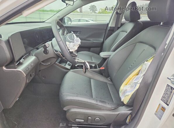 KM8HDCA3XTU372715 2026 HYUNDAI KONA Белый Вид салона спереди