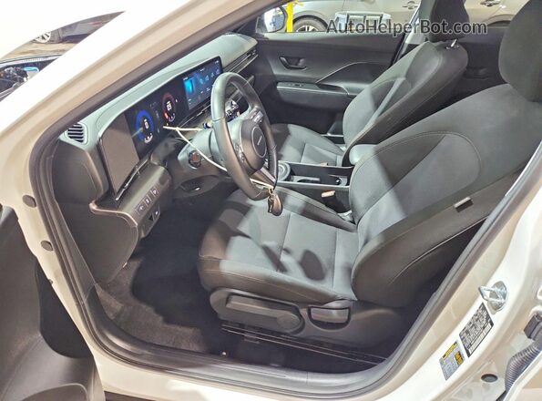 KM8HF3AB5TU437861 2026 HYUNDAI KONA Белый Вид салона спереди