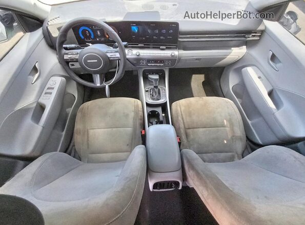 KM8HF3AB7TU385844 2026 HYUNDAI KONA Белый Вид панели приборов