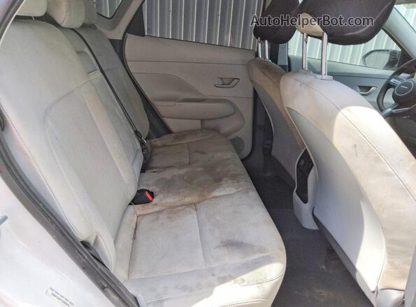 KM8HF3AB7TU385844 2026 HYUNDAI KONA Белый Вид задней части салона