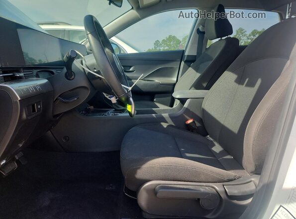KM8HF3AB7TU401685 2026 HYUNDAI KONA White Vista interior delantera