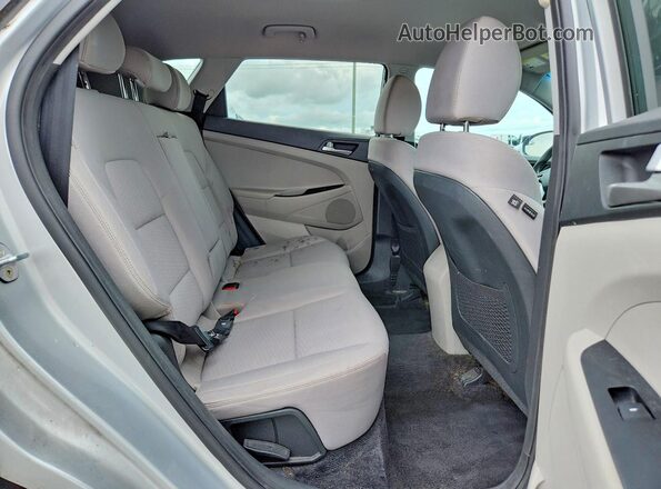 KM8J23A40KU952084 2019 HYUNDAI TUCSON Silver Vista interior trasera