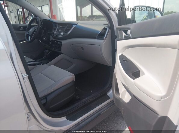 KM8J23A44JU656175 2018 HYUNDAI TUCSON Серебряный Вид салона спереди