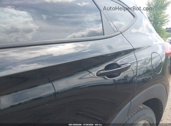 KM8J2CA40JU656111 2018 HYUNDAI TUCSON Black 