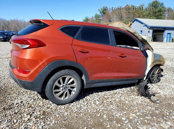 KM8J2CA41JU611534 2018 HYUNDAI TUCSON Оранжевый Задняя правая четверть