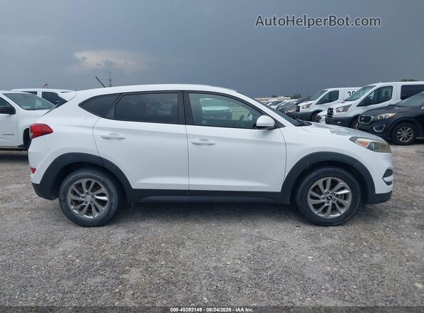 KM8J2CA41JU664640 2018 HYUNDAI TUCSON White Rear interior view