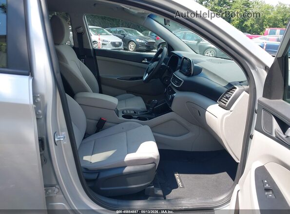 KM8J2CA43KU997259 2019 HYUNDAI TUCSON Серебряный Вид салона спереди