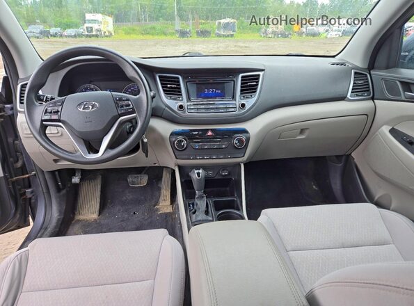 KM8J2CA44HU545006 2017 HYUNDAI TUCSON Серый Вид панели приборов
