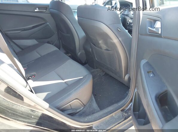 KM8J2CA44JU639201 2018 HYUNDAI TUCSON Black VIN կոդի պիտակի տեսք