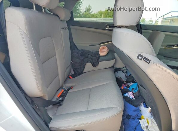 KM8J2CA44LU133824 2020 HYUNDAI TUCSON White Vista interior trasera
