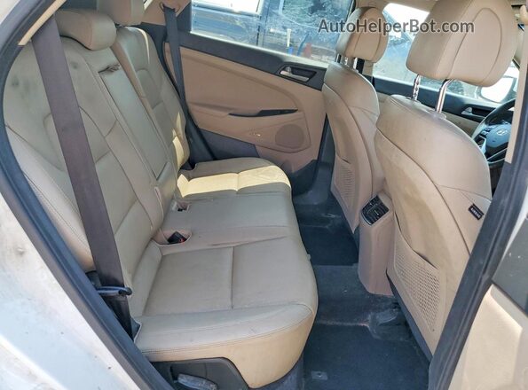 KM8J33A26JU763787 2018 HYUNDAI TUCSON White Սալոնի հետևի տեսք