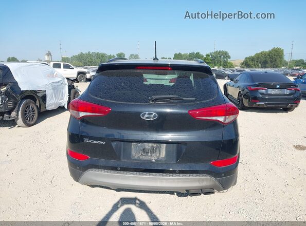 KM8J33A28HU553556 2017 HYUNDAI TUCSON Black 
