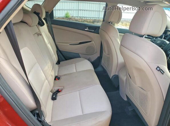KM8J33A44JU832073 2018 HYUNDAI TUCSON Red Widok wnętrza z tyłu