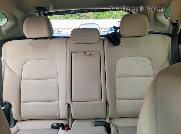KM8J33A44JU832073 2018 HYUNDAI TUCSON Red Widok tylnych siedzeń