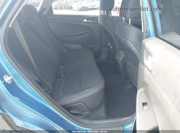 KM8J33A44KU988020 2019 HYUNDAI TUCSON Blue Widok naklejki z numerem VIN